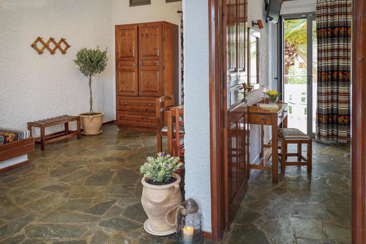 קאטו דרטסו Flamingos Hotel Apartments מראה חיצוני תמונה