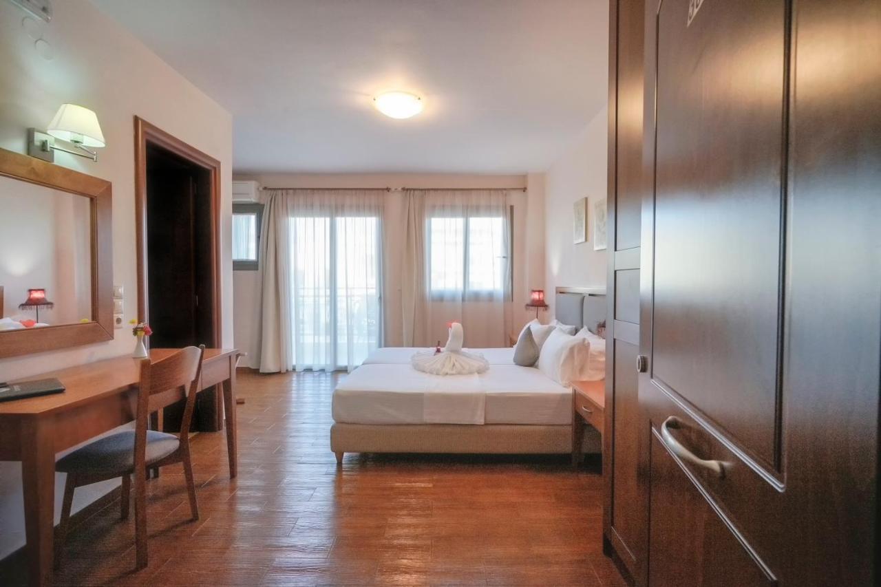 קאטו דרטסו Flamingos Hotel Apartments מראה חיצוני תמונה
